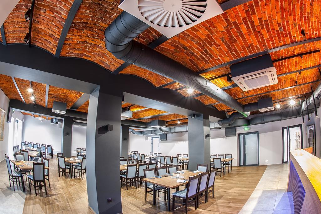 Restauracja Park Szwajcaria Ξενοδοχείο Γκλίβιτσε Εξωτερικό φωτογραφία